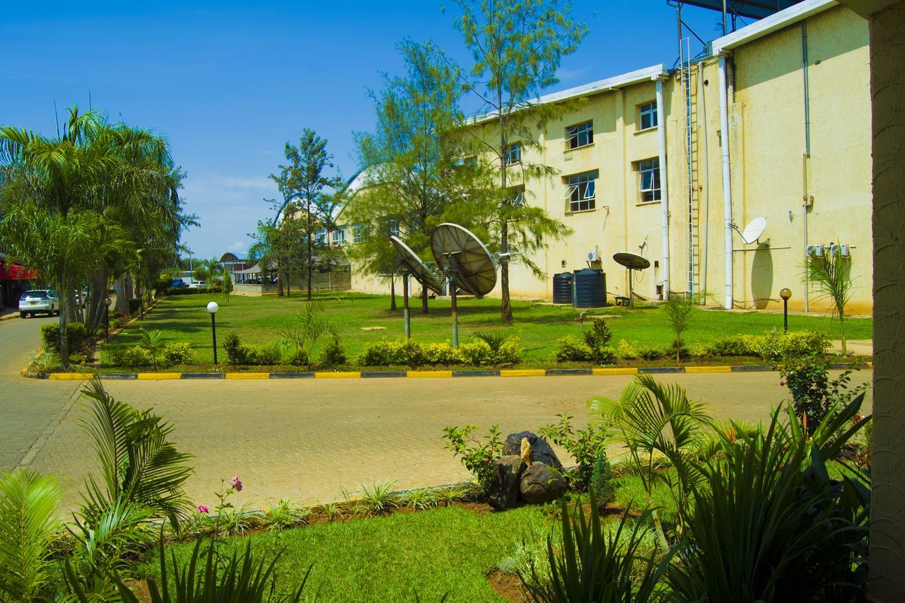 The Vic Hotel كيزيمو المظهر الخارجي الصورة