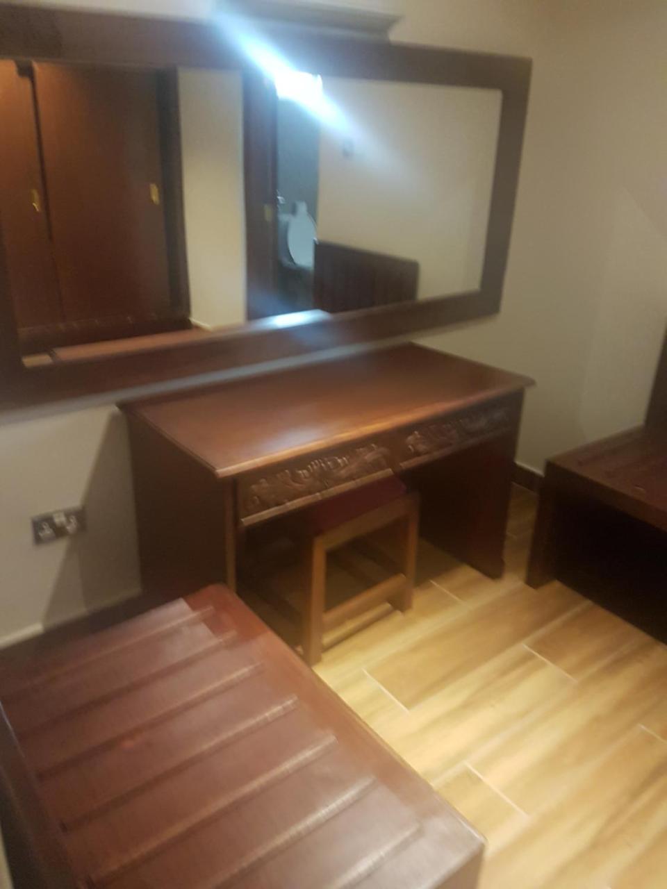 The Vic Hotel كيزيمو المظهر الخارجي الصورة