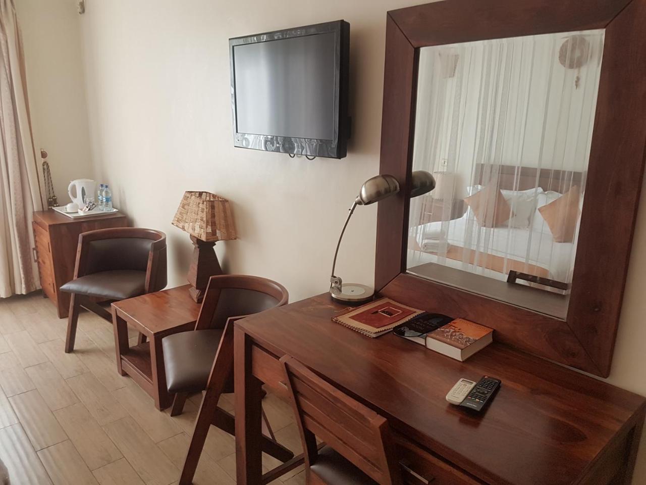 The Vic Hotel كيزيمو المظهر الخارجي الصورة