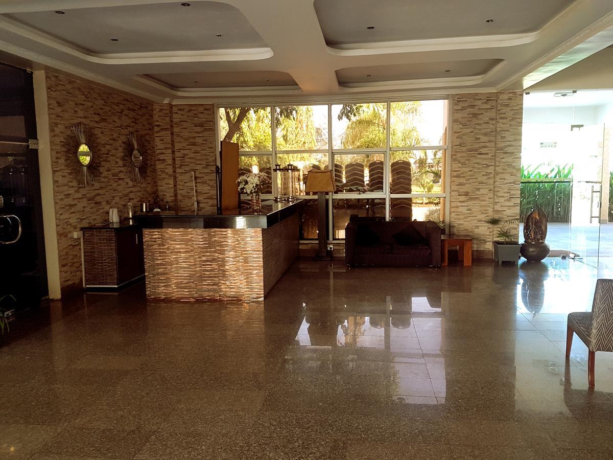 The Vic Hotel كيزيمو المظهر الخارجي الصورة